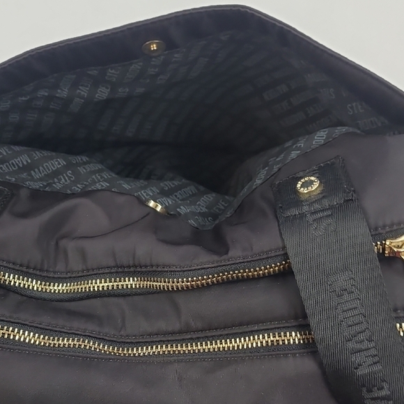 Steve Madden Black and White Duffle/Travel Bag Sporty Design - Picture 11 of 12